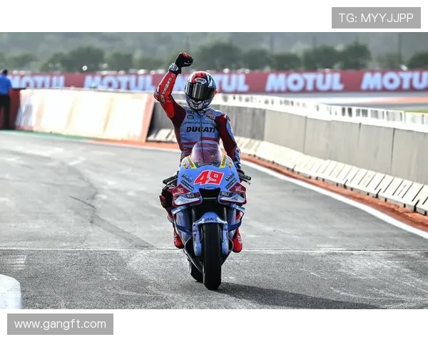 MotoGP赛季激烈角逐 瓦伦西亚站精彩纷呈 展现赛车技术与团队默契