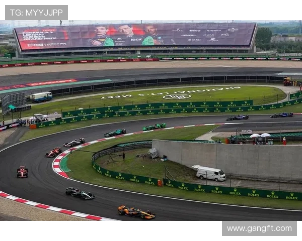 新赛季F1多队发布升级方案争夺冠军格局或迎重大变化本周末前瞻 新赛季F1多队发布升级方案争夺冠军格局或迎重大变化本周末前瞻