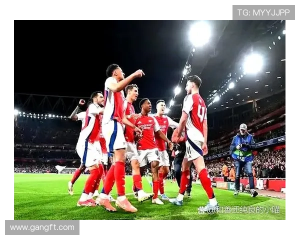 欧洲足球联赛最新动态：豪门球队转会风云与冠军争夺战激烈上演