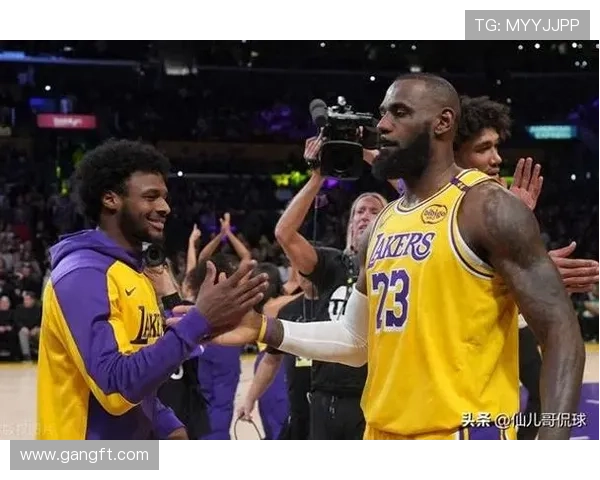 湖人队大胜勇士 乔治连得40分助快船力克太阳 詹姆斯与浓眉发挥稳定