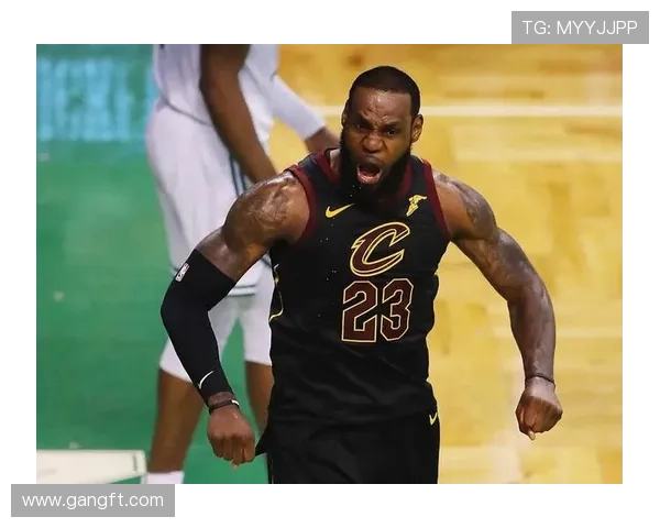 詹姆斯谈湖人队新赛季目标 希望带领球队重返总决赛并冲击冠军